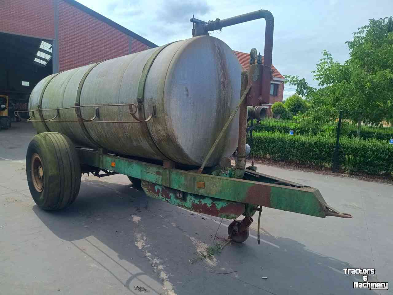 Mesttank Ipsam 7300