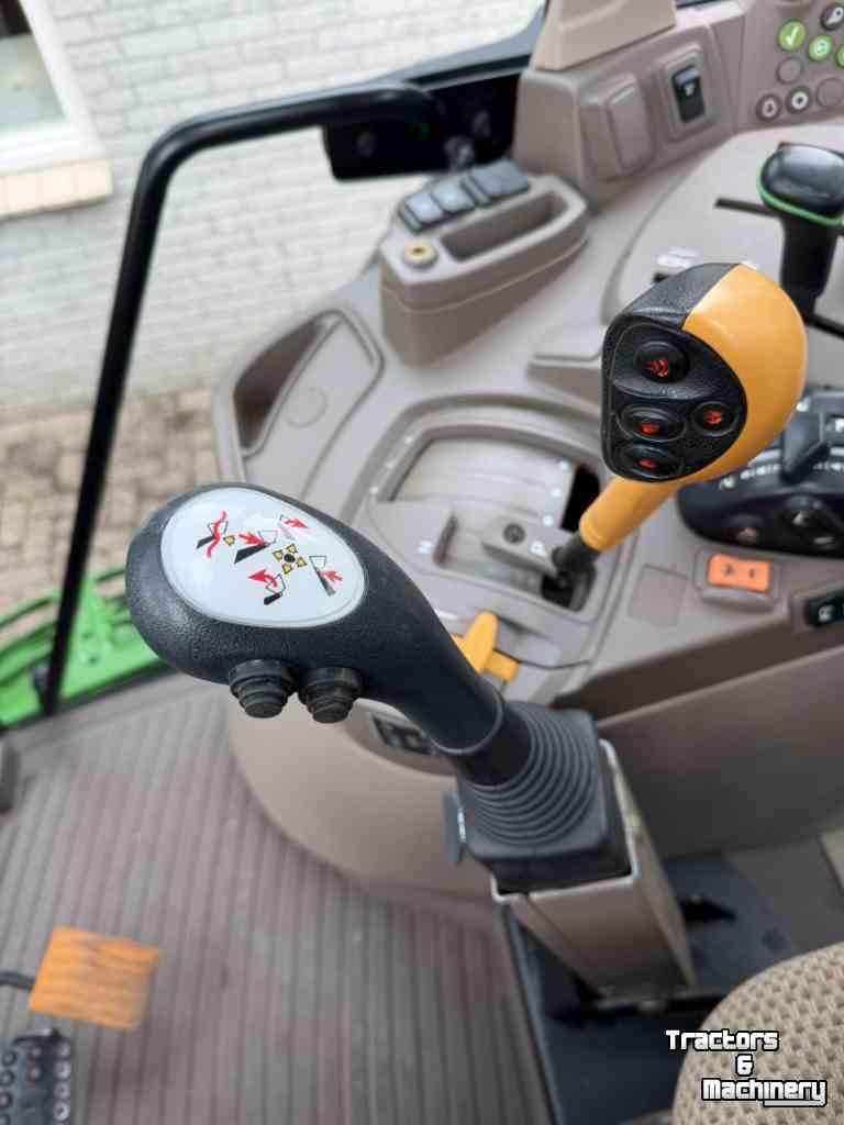 Tractor / Trekker John Deere John Deere 6130M | 2022 | 2380 uur | 623R voorlader