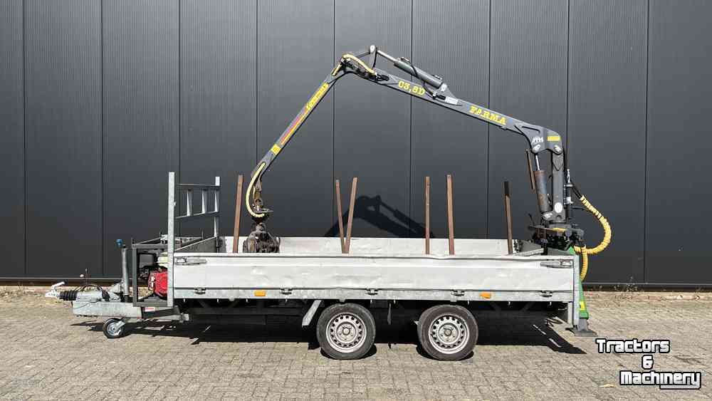 Auto-aanhangwagen t/m 3500 Kg  Aanhangwagen met bosbouwkraan