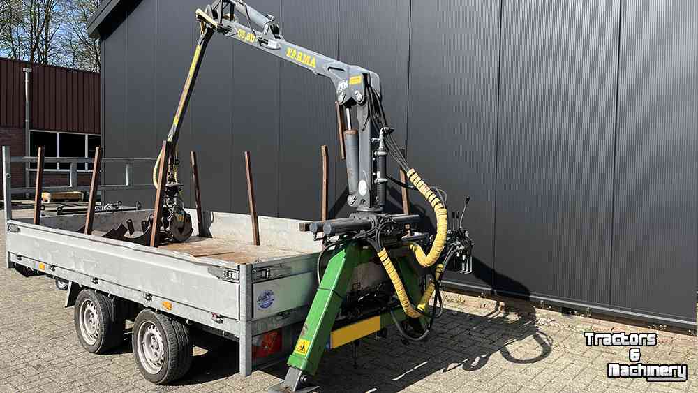 Auto-aanhangwagen t/m 3500 Kg  Aanhangwagen met bosbouwkraan