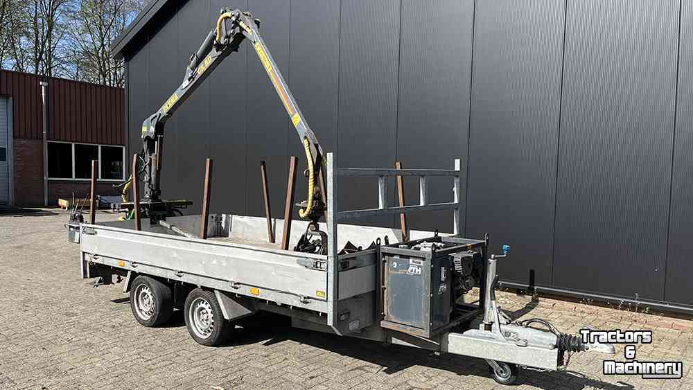 Auto-aanhangwagen t/m 3500 Kg  Aanhangwagen met bosbouwkraan