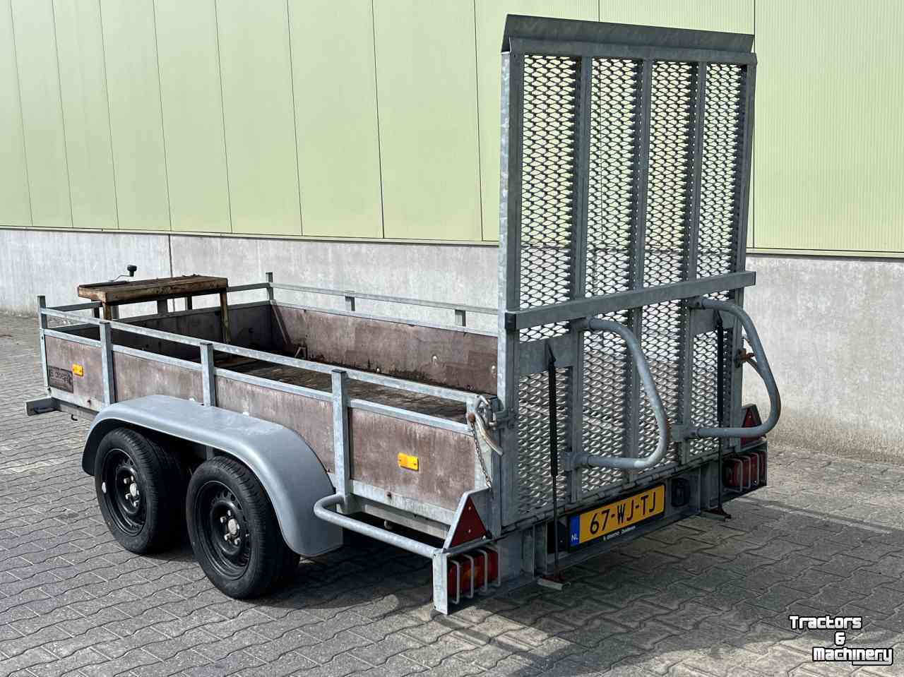 Mini-graver / Mini-graafmachine JCB Micrograafmachine JCB 8008 CTS met machinetransporter