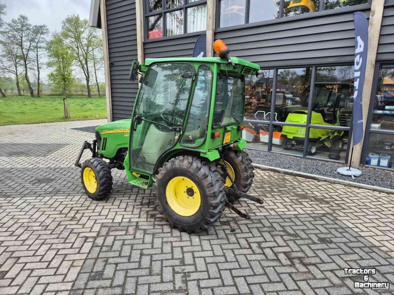 Tractor / Trekker John Deere 2520