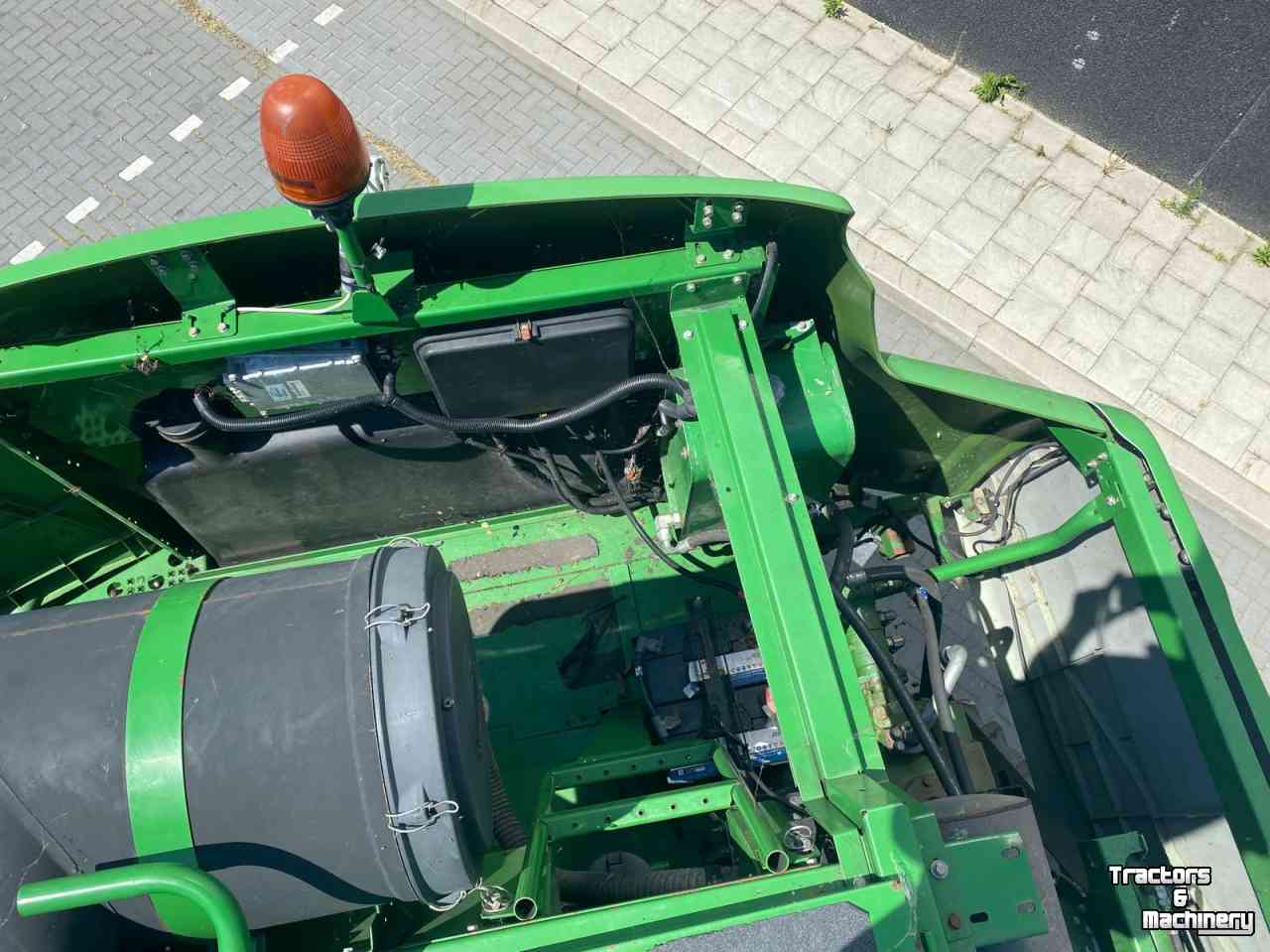 Maaidorser / Combine John Deere 9880 STS combine