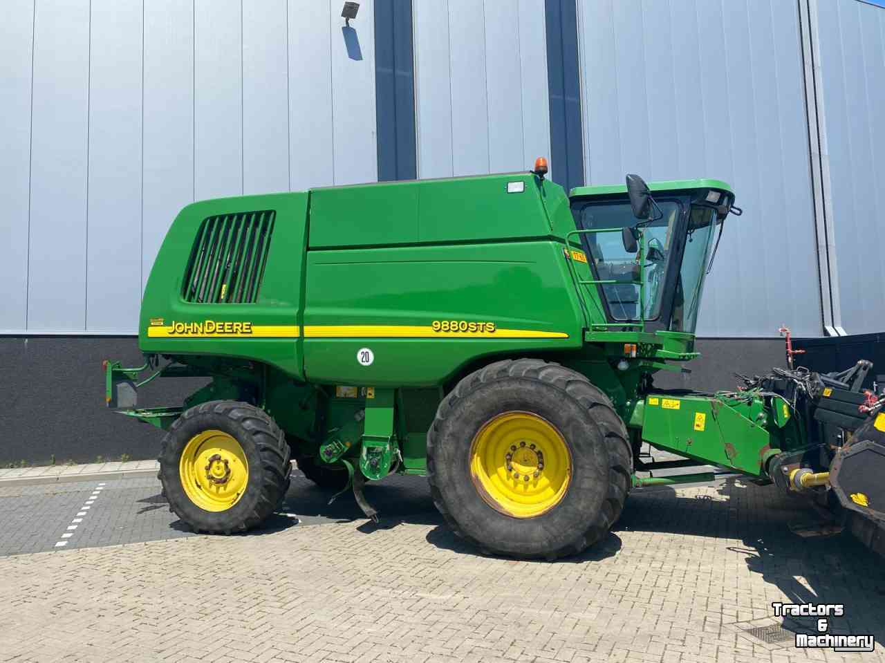 Maaidorser / Combine John Deere 9880 STS combine