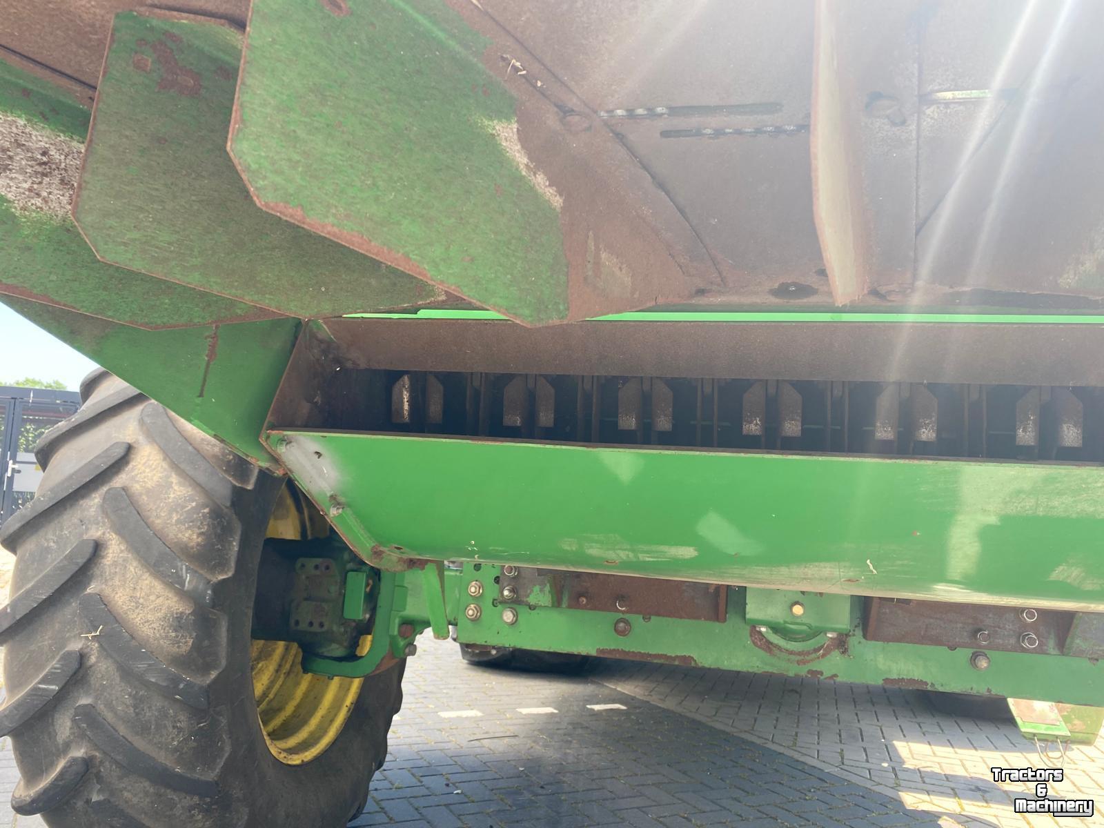 Veldhakselaar John Deere 9880 STS combine