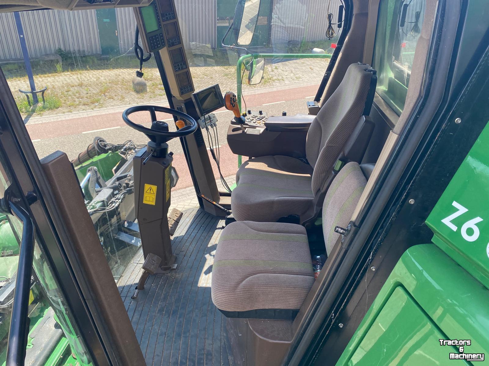 Veldhakselaar John Deere 9880 STS combine