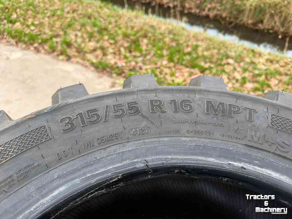 Wielen, Banden, Velgen & Afstandsringen Continental 315/55R16 MPT81