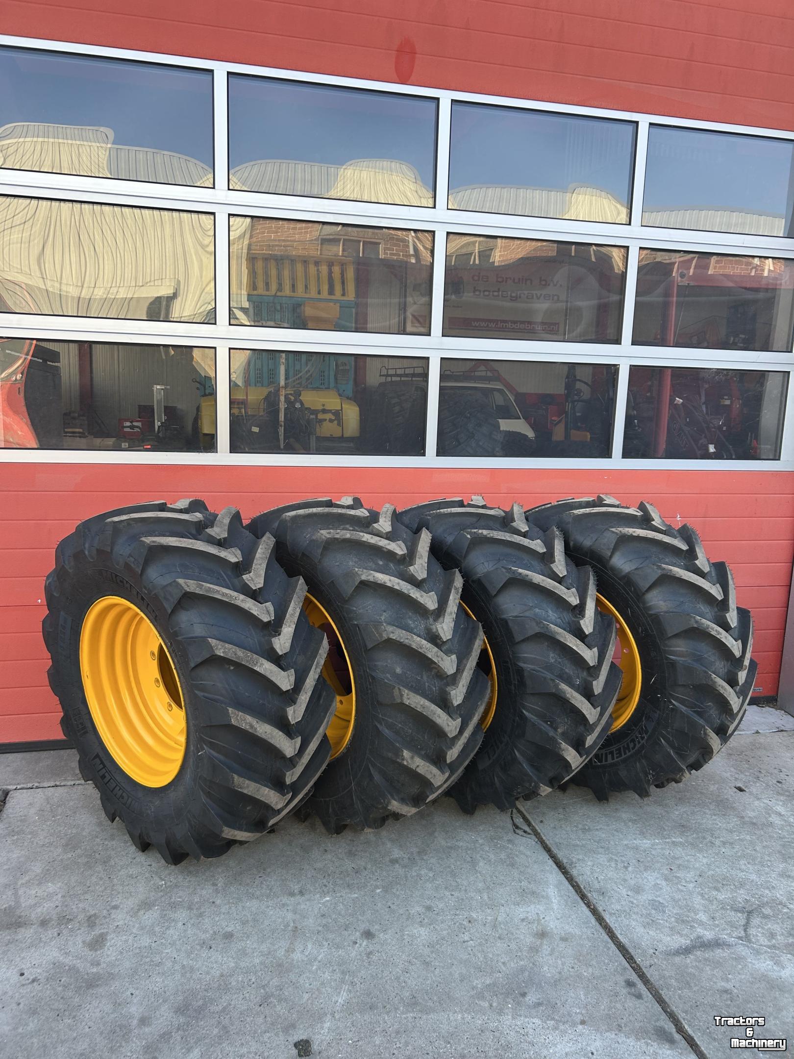 Wielen, Banden, Velgen & Afstandsringen Michelin MICHELIN 460/70R24 MICHELIN XMCL op velg