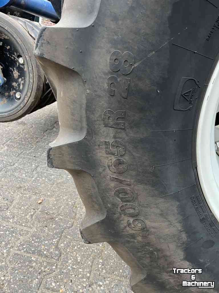 Wielen, Banden, Velgen & Afstandsringen Vredestein 600/65R28