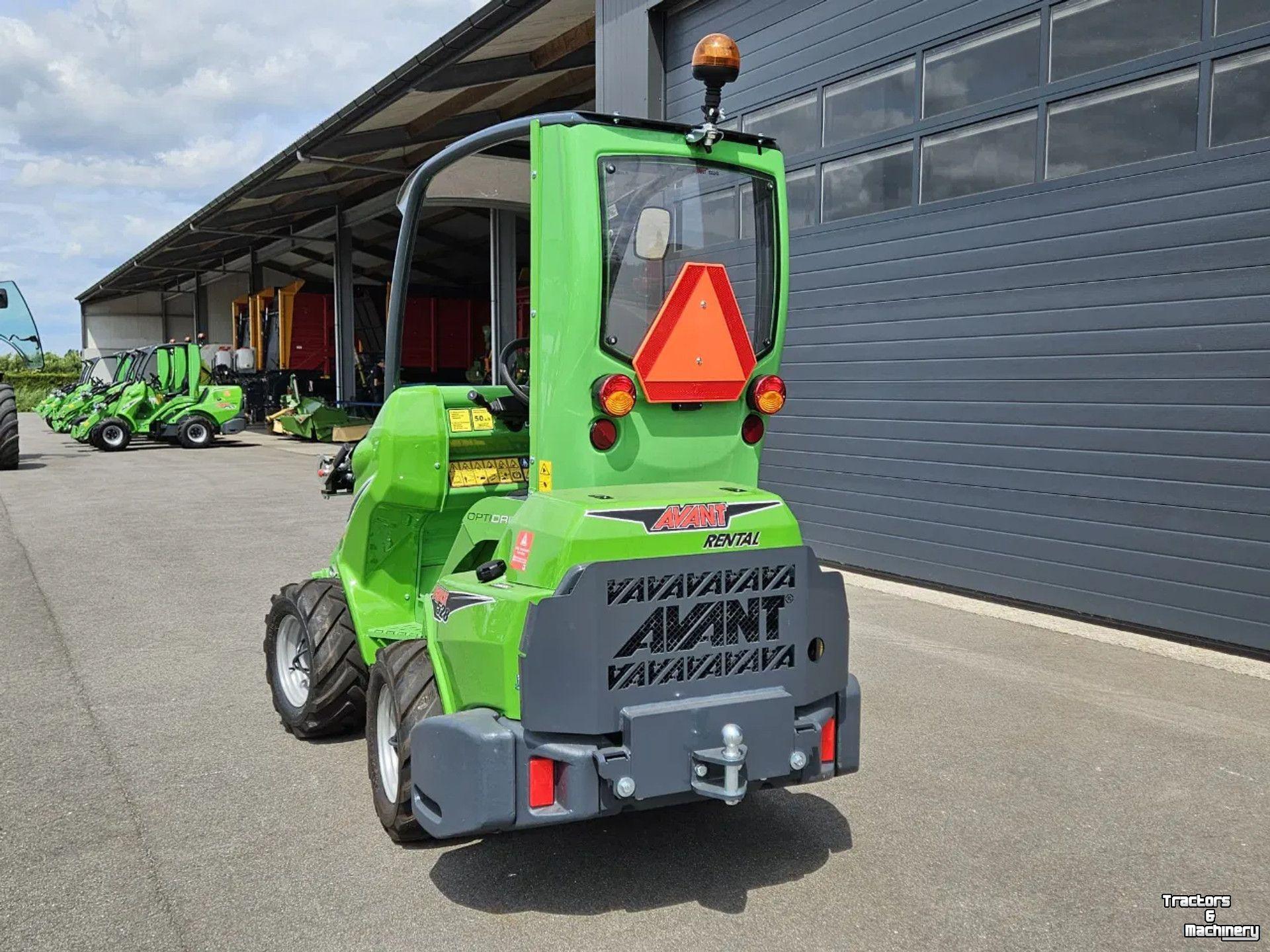 Shovel / Wiellader / Kniklader Avant 528 Rental mini-shovel