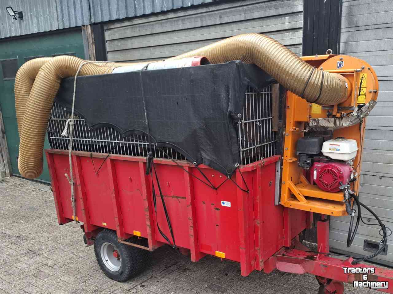 Kipper / Kiepwagen / Landbouwkipper  Zuigwagen kiepwagen met Votex zuigunit bladzuiger zuiger vuilopzuiger mestzuiger