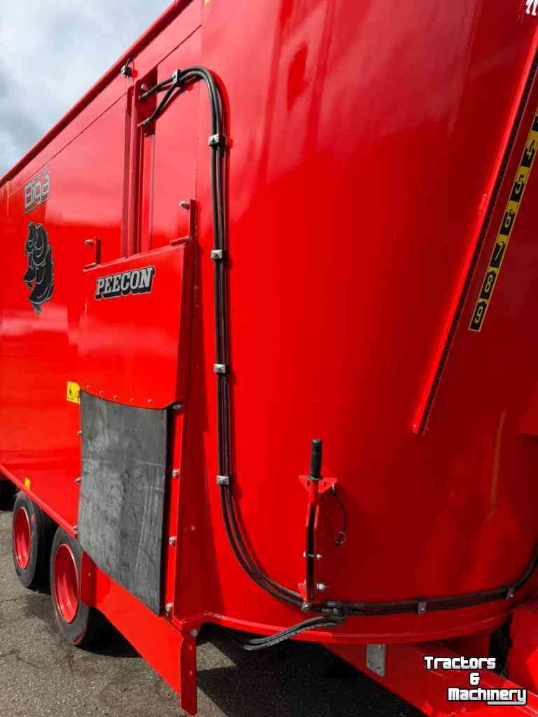 Voermengwagen Vertikaal Peecon 30-245s