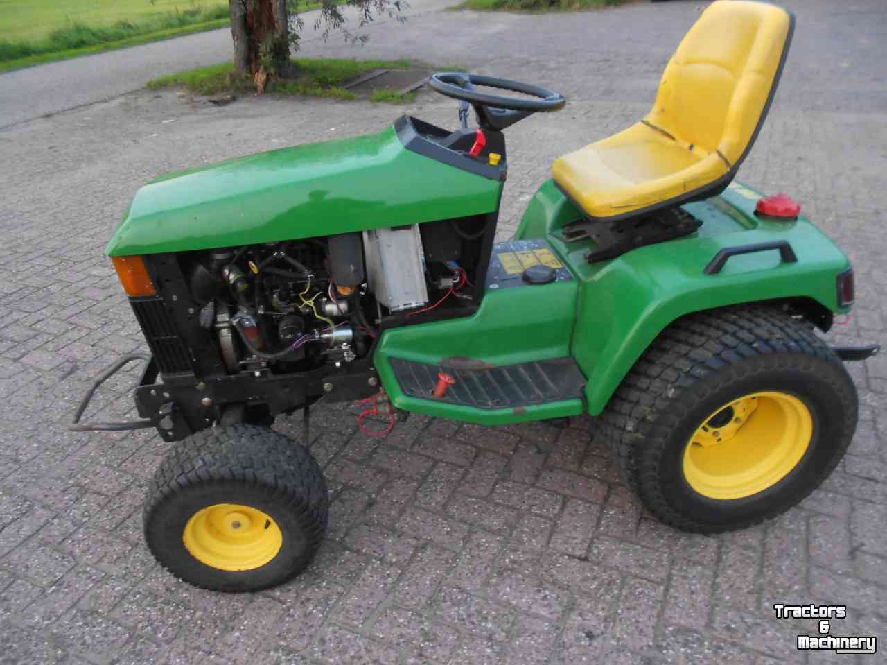 Compact tractor John Deere 415
