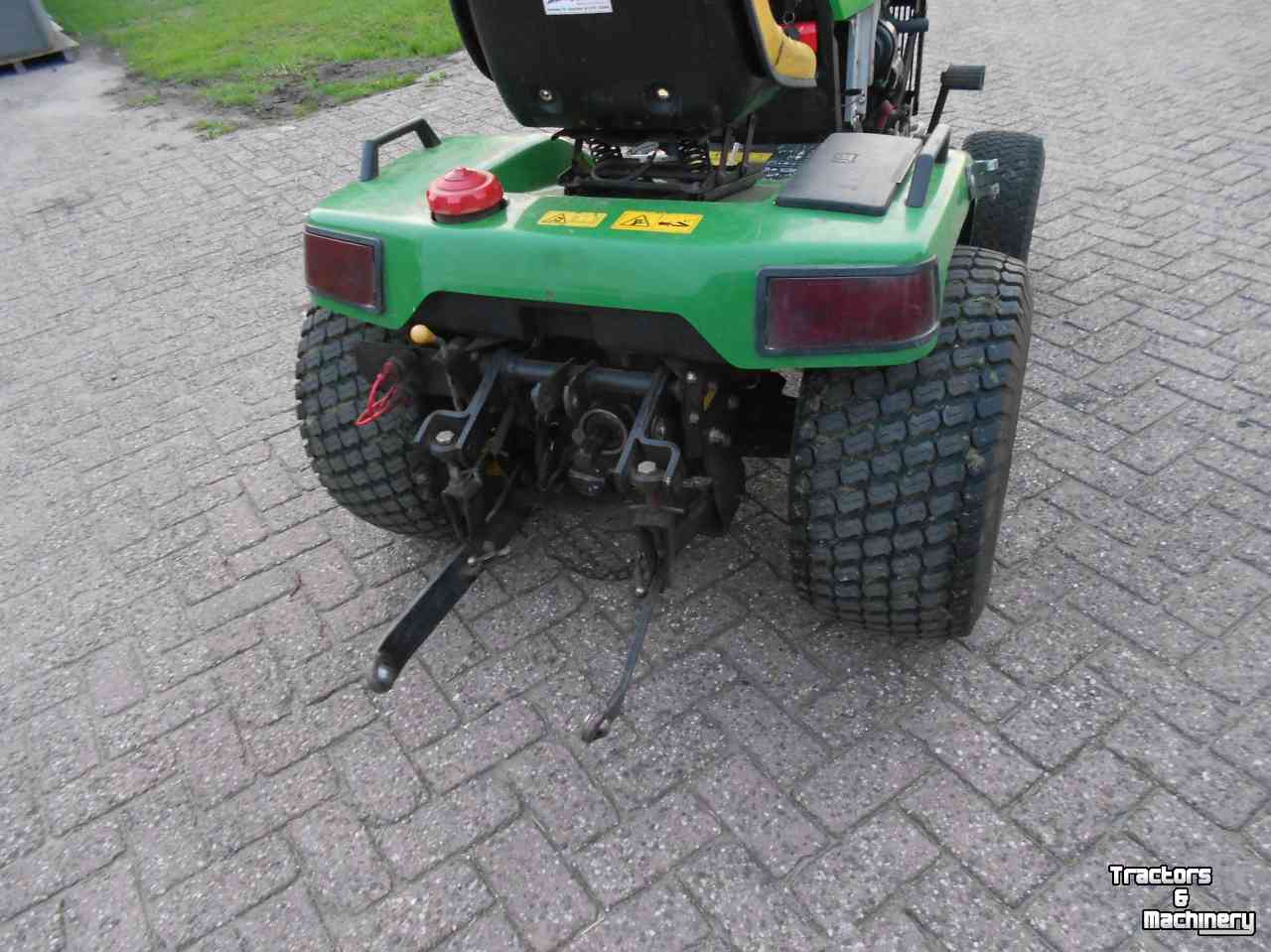 Compact tractor John Deere 415