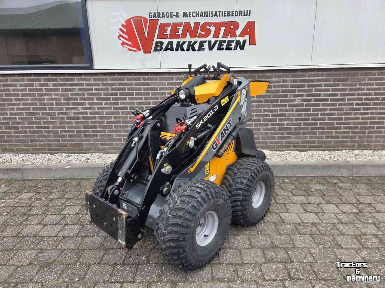 Shovel / Wiellader / Kniklader Giant SK201D