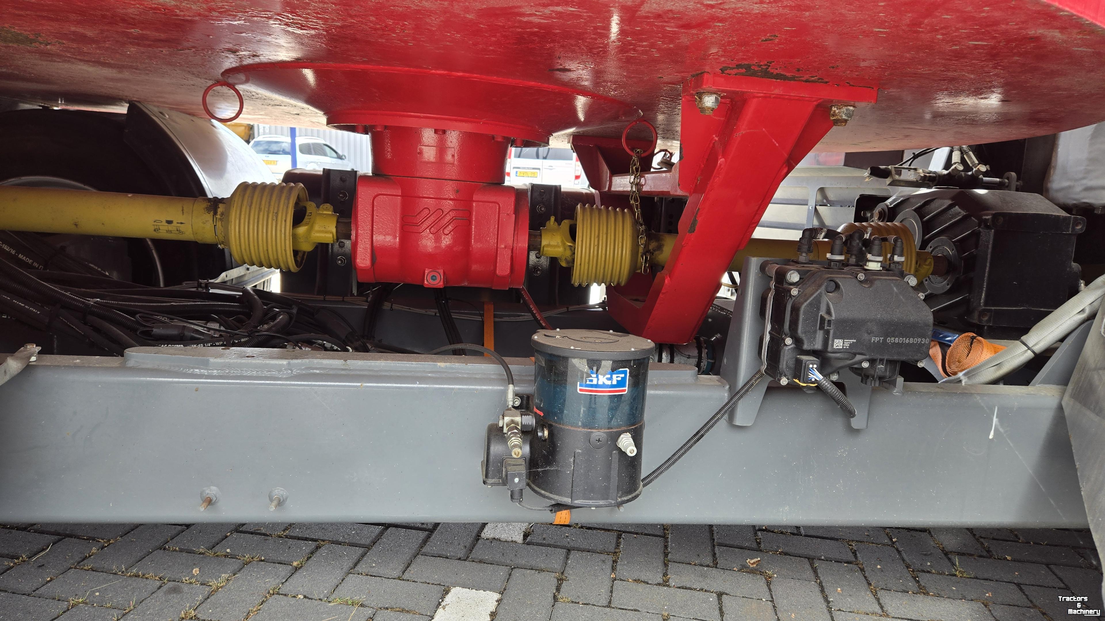Voermengwagen Vertikaal Airmix Peecon Biga 20-215 Rapide zelfrijder
