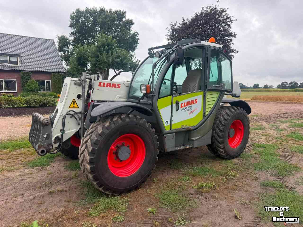 Verreiker Claas Scorpion 7030