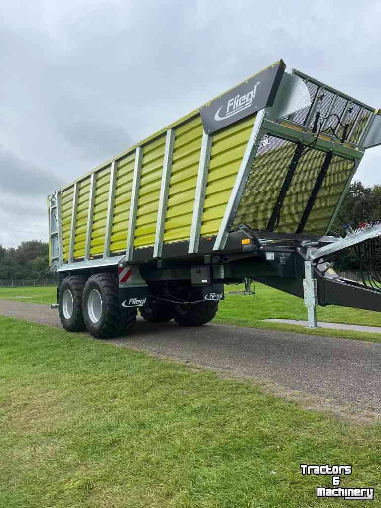 Silagewagen Fliegl Cugo 640