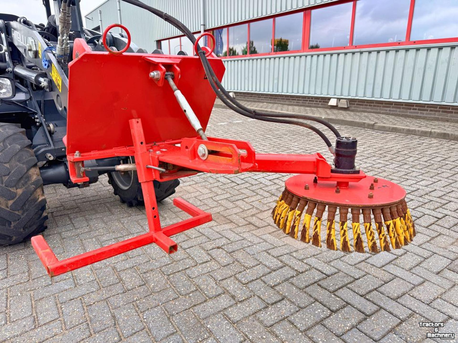 Veegmachine  Onkruidborstel Giant aansluiting