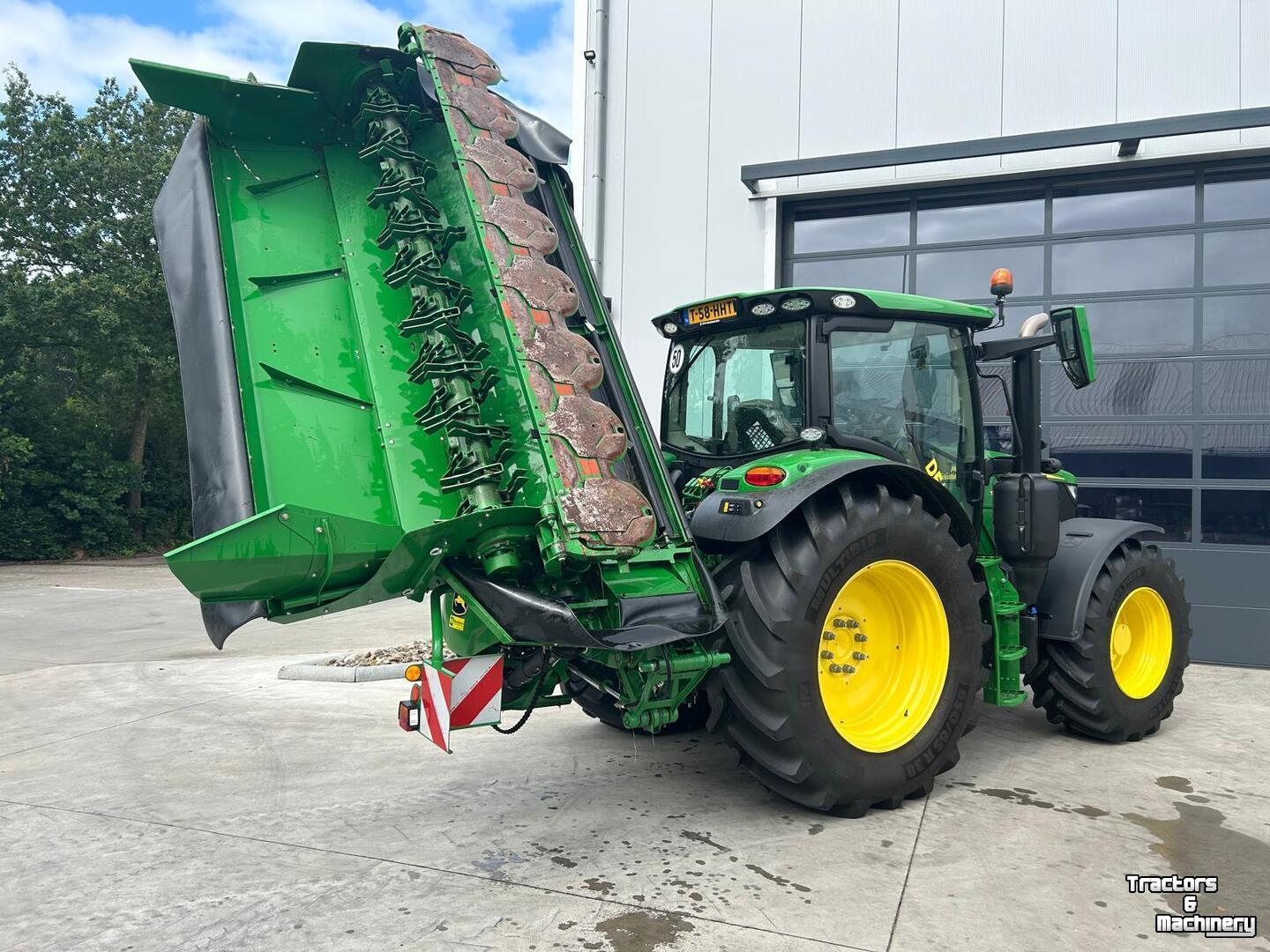 Maaier John Deere R350R