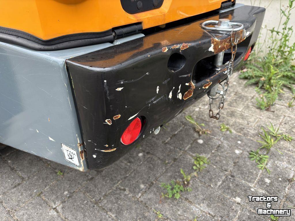Shovel / Wiellader / Kniklader Giant G2300HD