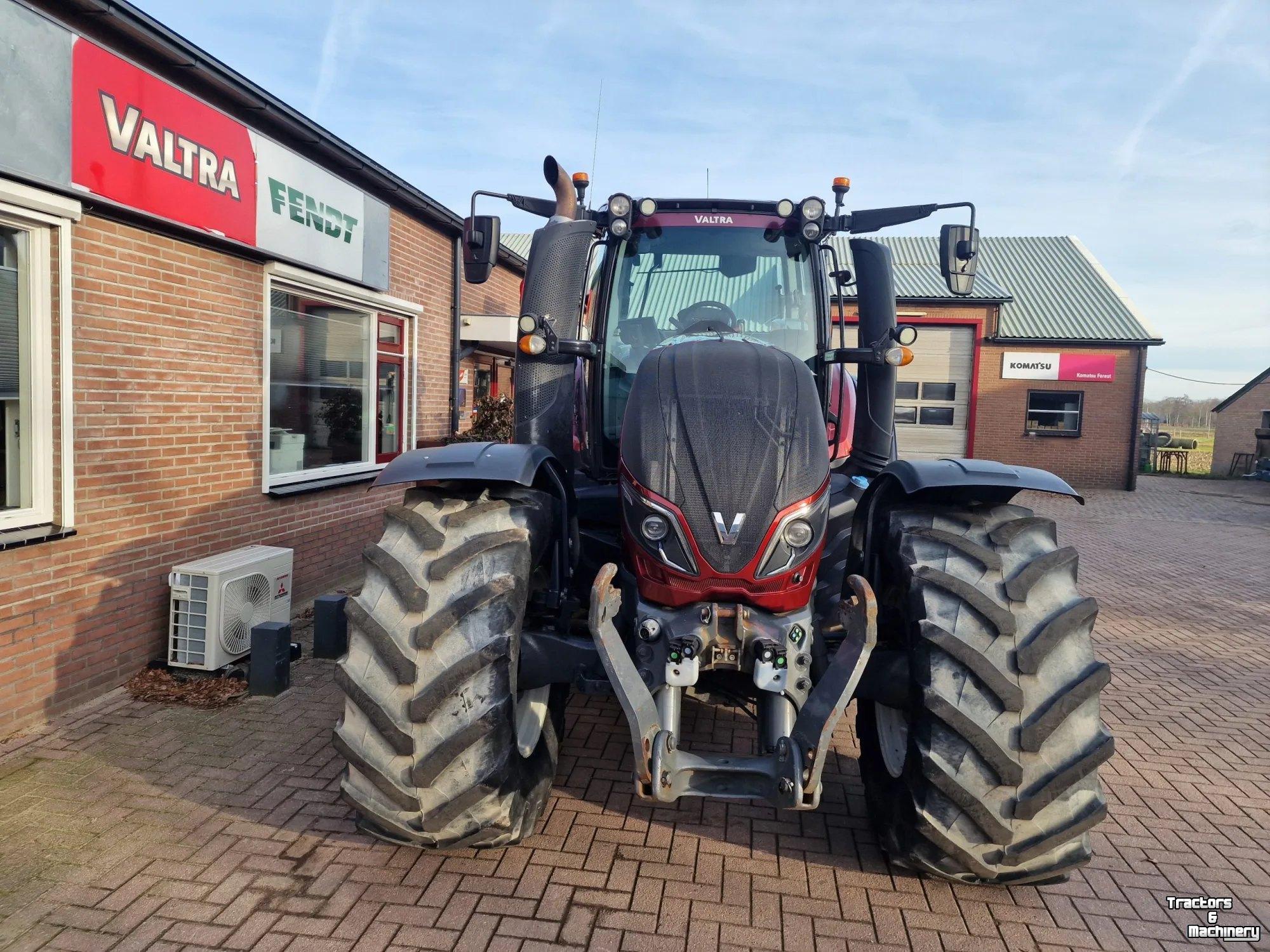 Tractor / Trekker Valtra T254V