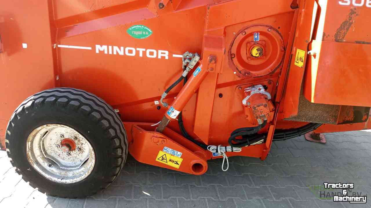 Stroverdeler / Stroblazer Kuhn Minotor stroblazer strostrooier