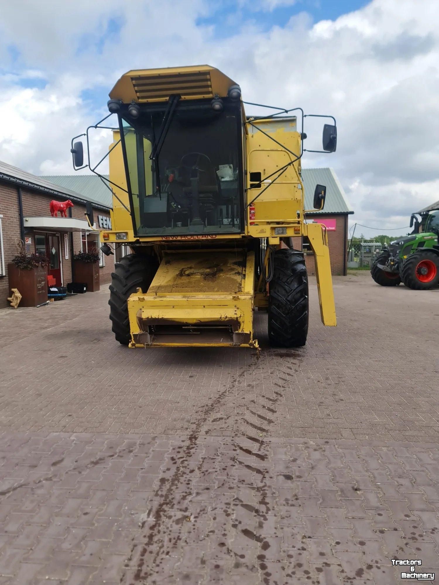 Maaidorser / Combine New Holland TX34 MAAIDORSER