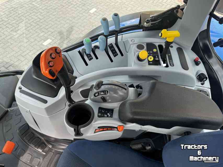 Tractor / Trekker New Holland T7.245PC Stage V Fronthef Lucht Hydr rem  GPS 50km