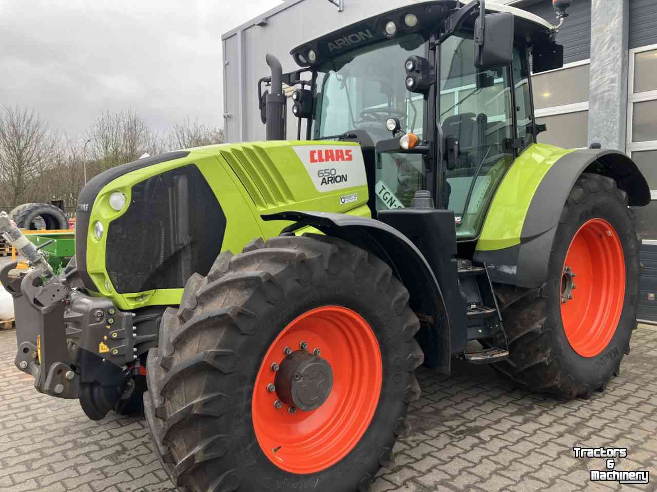 Traktoren Claas Arion 650 CEBIS