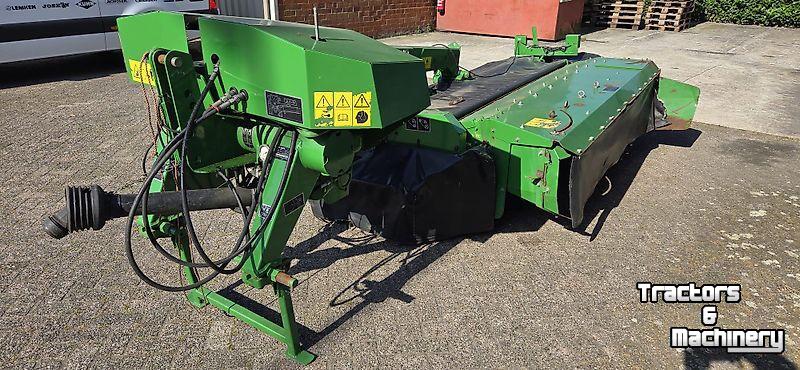 Maaier John Deere 331