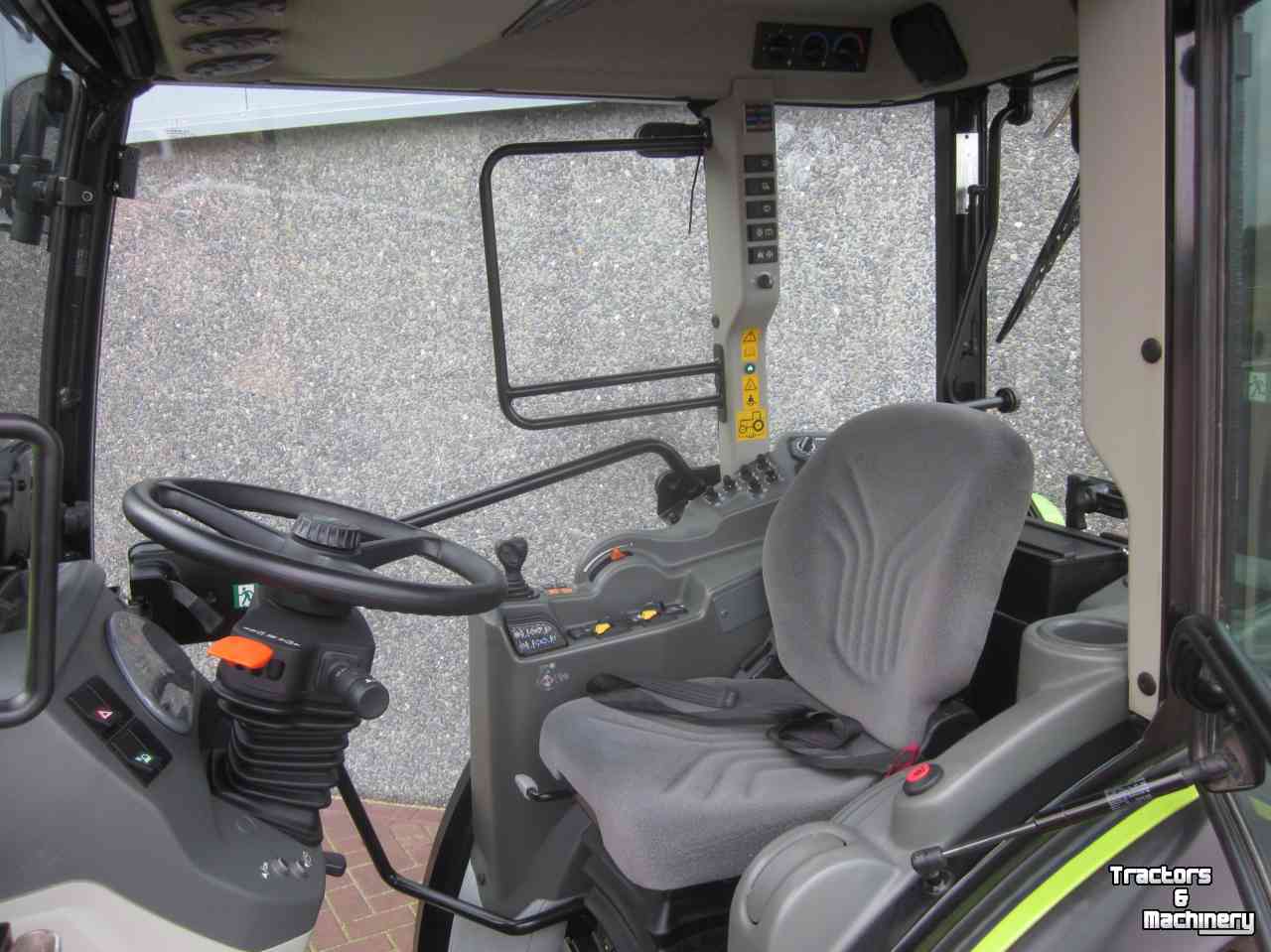 Smalspoor tractor Claas CLAAS NEXOS 230 VE