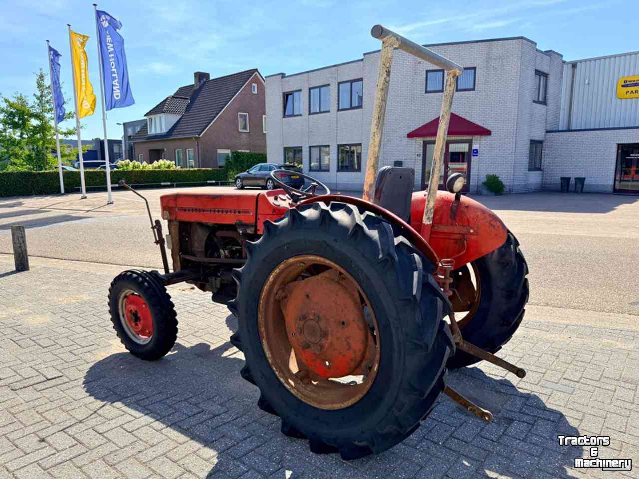 Tractor / Trekker Massey Ferguson 130 Tractor