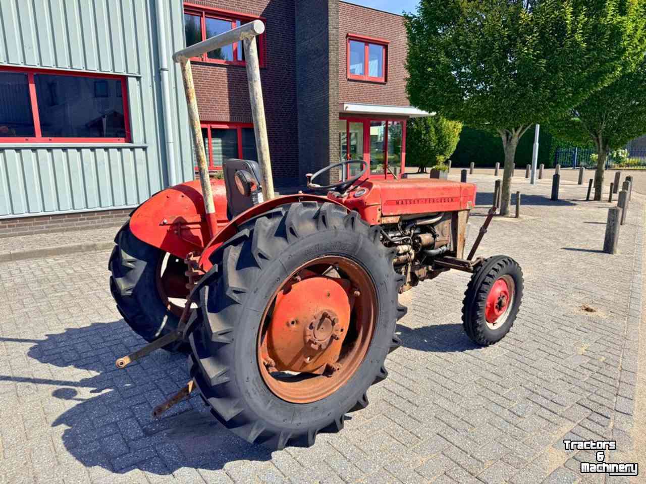 Tractor / Trekker Massey Ferguson 130 Tractor