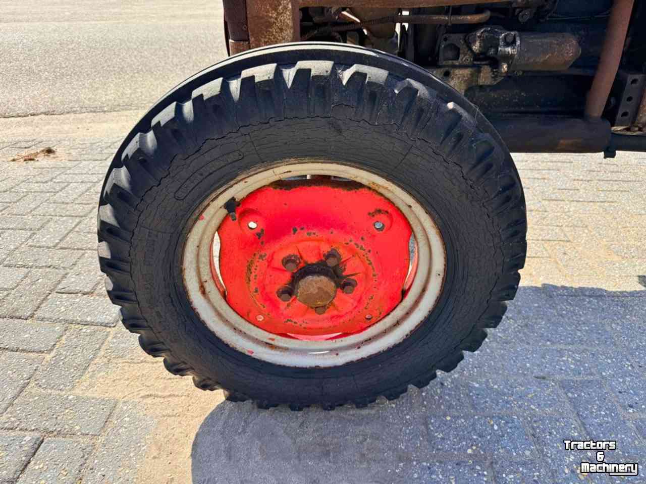 Tractor / Trekker Massey Ferguson 130 Tractor