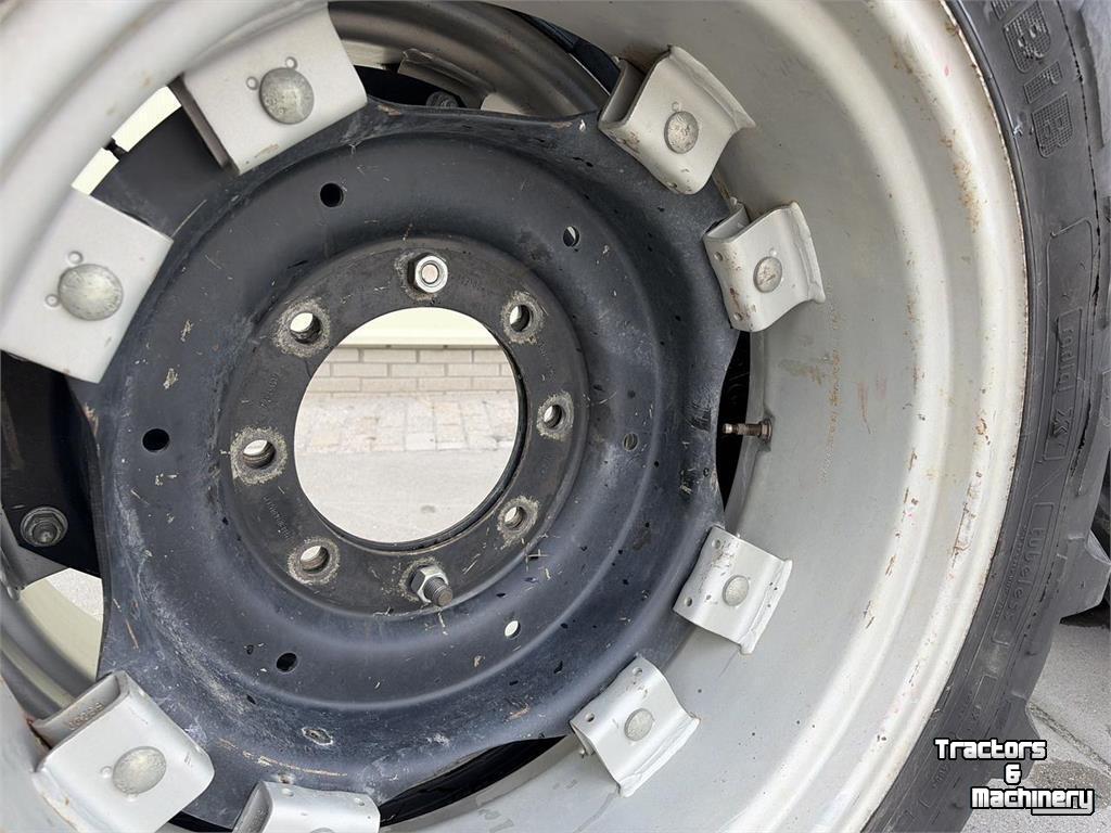 Overige traktoren en toebehoren Michelin 270/95R48 & 12.4R28 cultuurwiel set