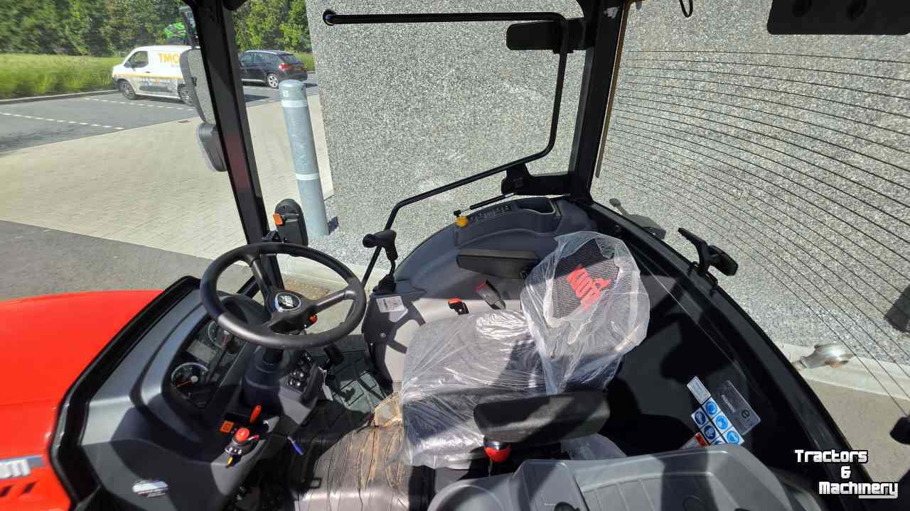 Compact tractor Kioti DK6020 HST