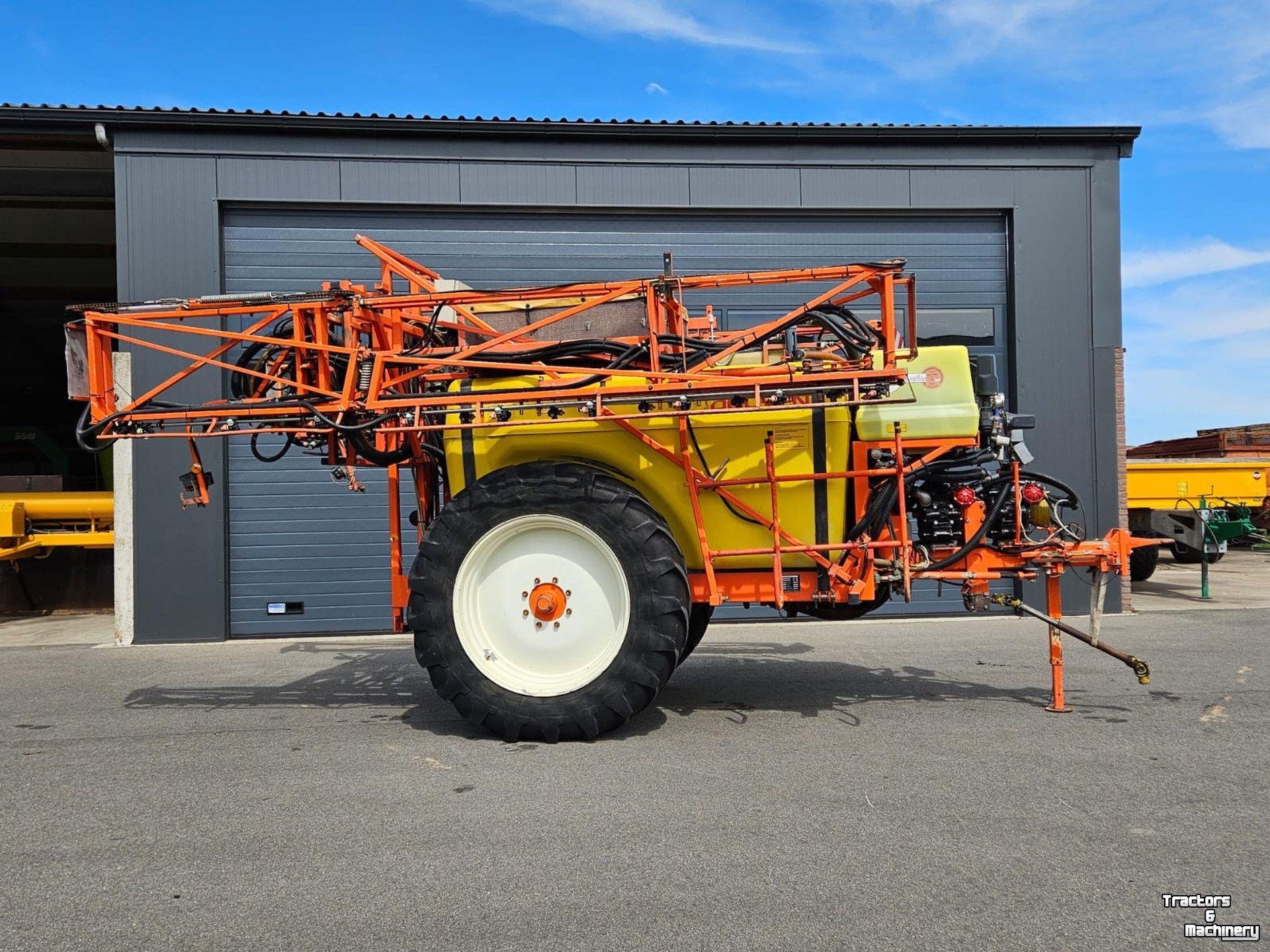 Gedragen Veldspuit Douven NEVELSPUIT 3400 Ltr Veldspuit - 27mtr