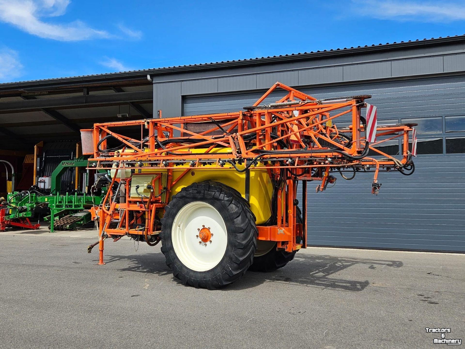 Gedragen Veldspuit Douven NEVELSPUIT 3400 Ltr Veldspuit - 27mtr