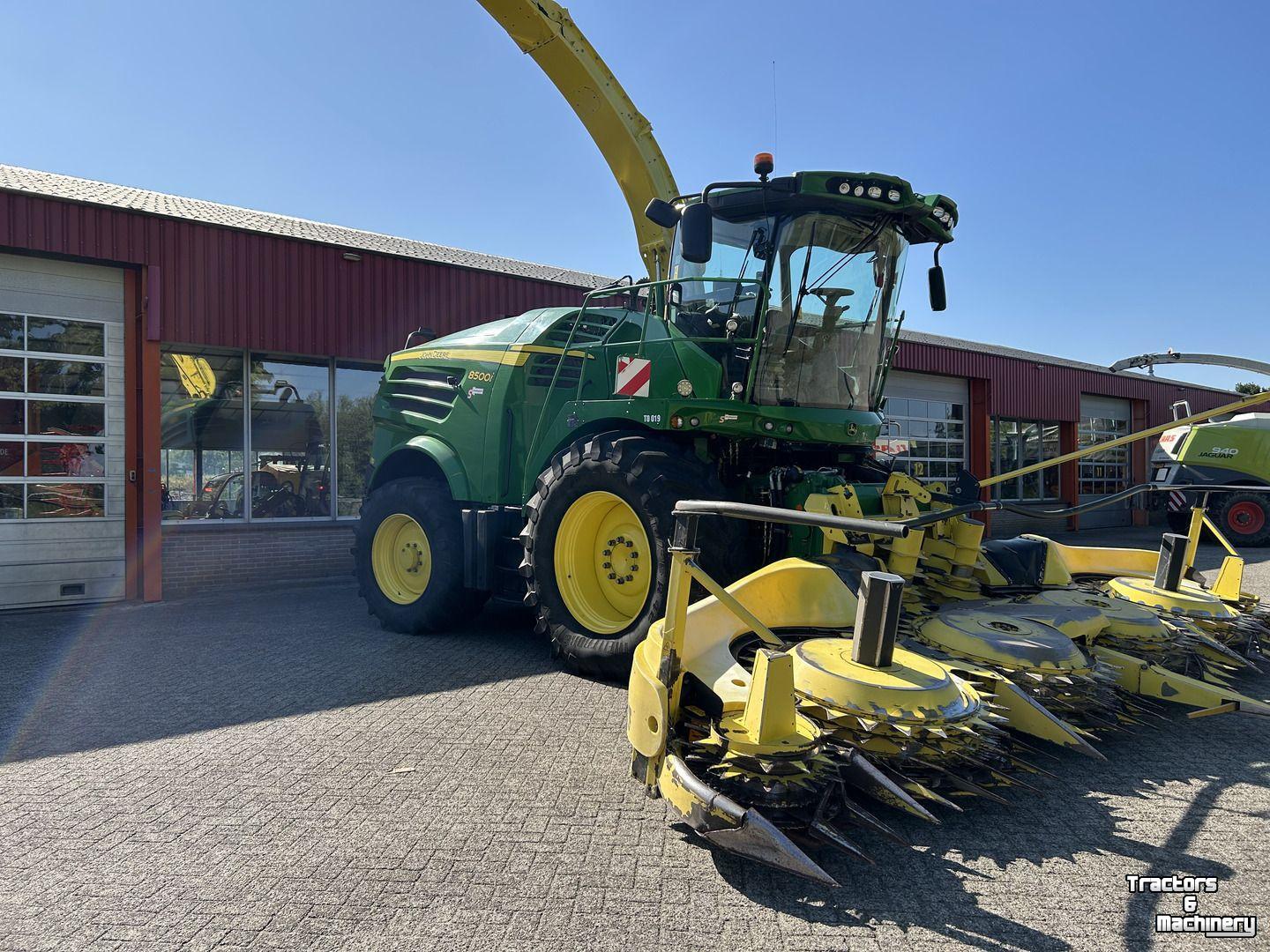 Veldhakselaar John Deere 8500
