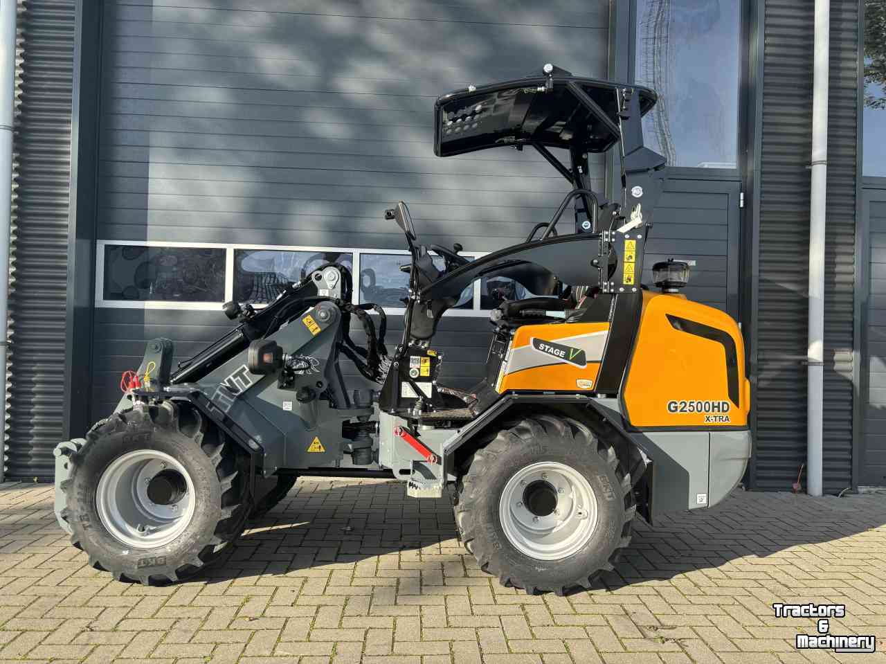 Shovel / Wiellader / Kniklader Giant G2500 X-xtra HD