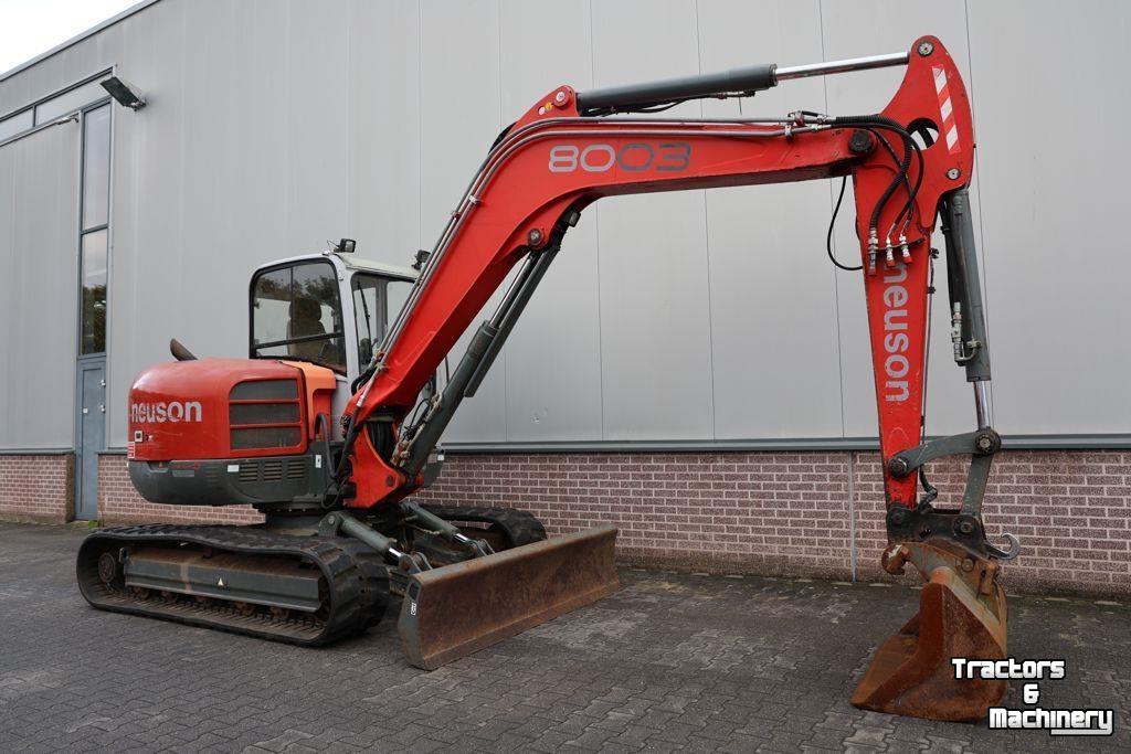 Rupskraan / Graafmachine op rupsen Neuson 8003 RD