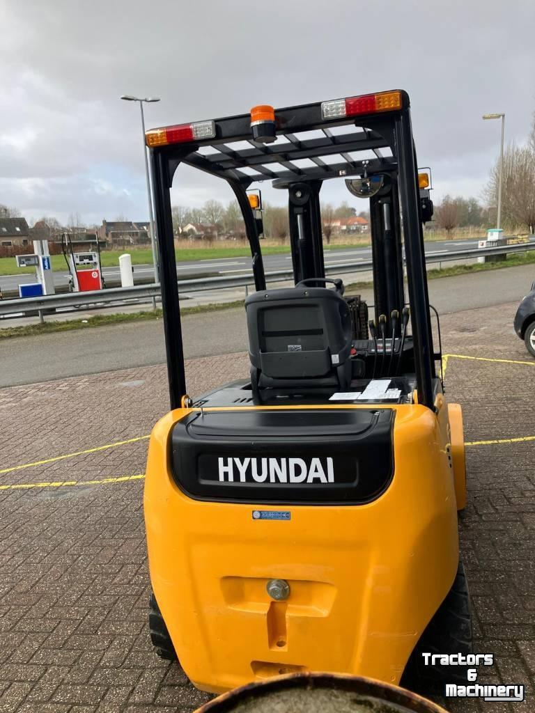 Heftruck Hyundai 35B-7A