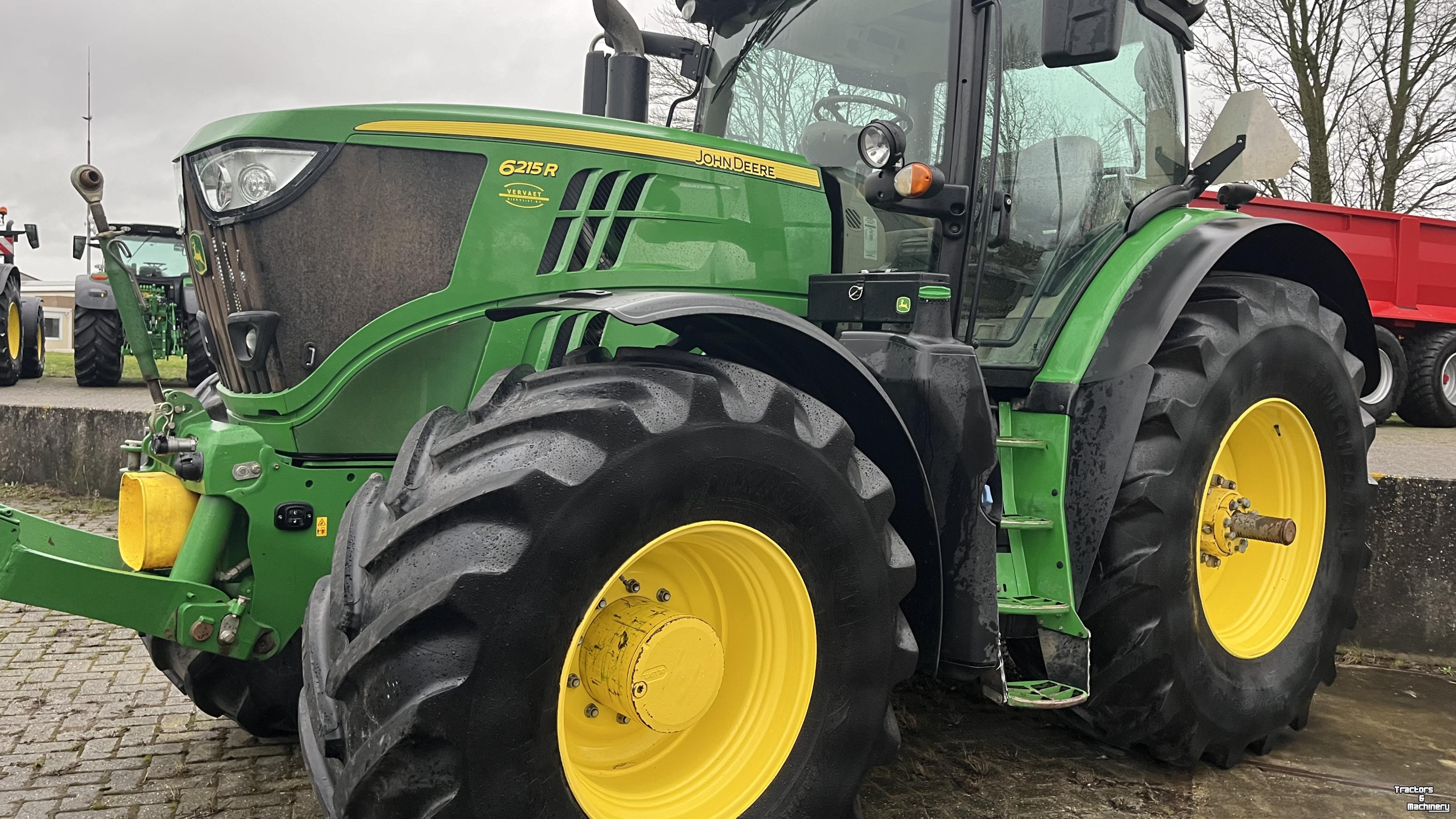 Tractor / Trekker John Deere 6215R