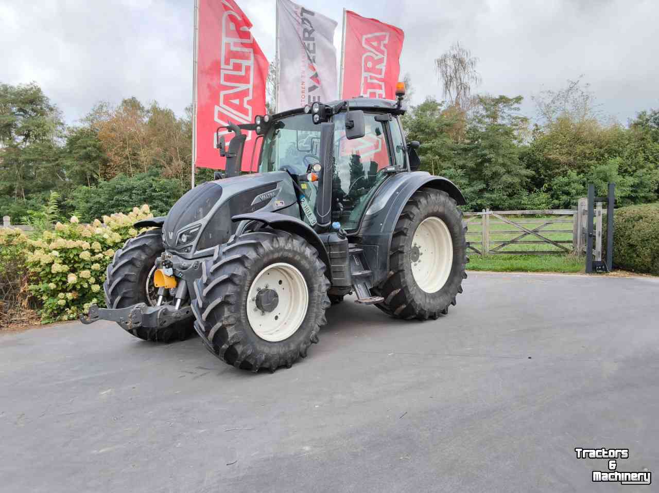 Tractor / Trekker Valtra N134 Direct