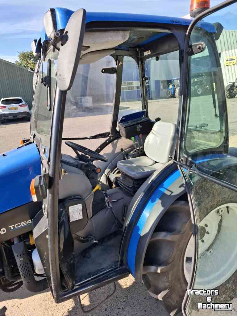 Compact tractor New Holland TCE 45 met fronthef en -PTO
