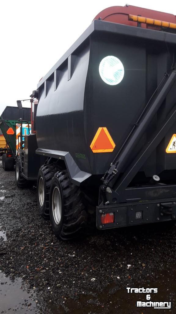 Houtversnipperaar Greentec Greentruck zelfrijdende versnippercombi