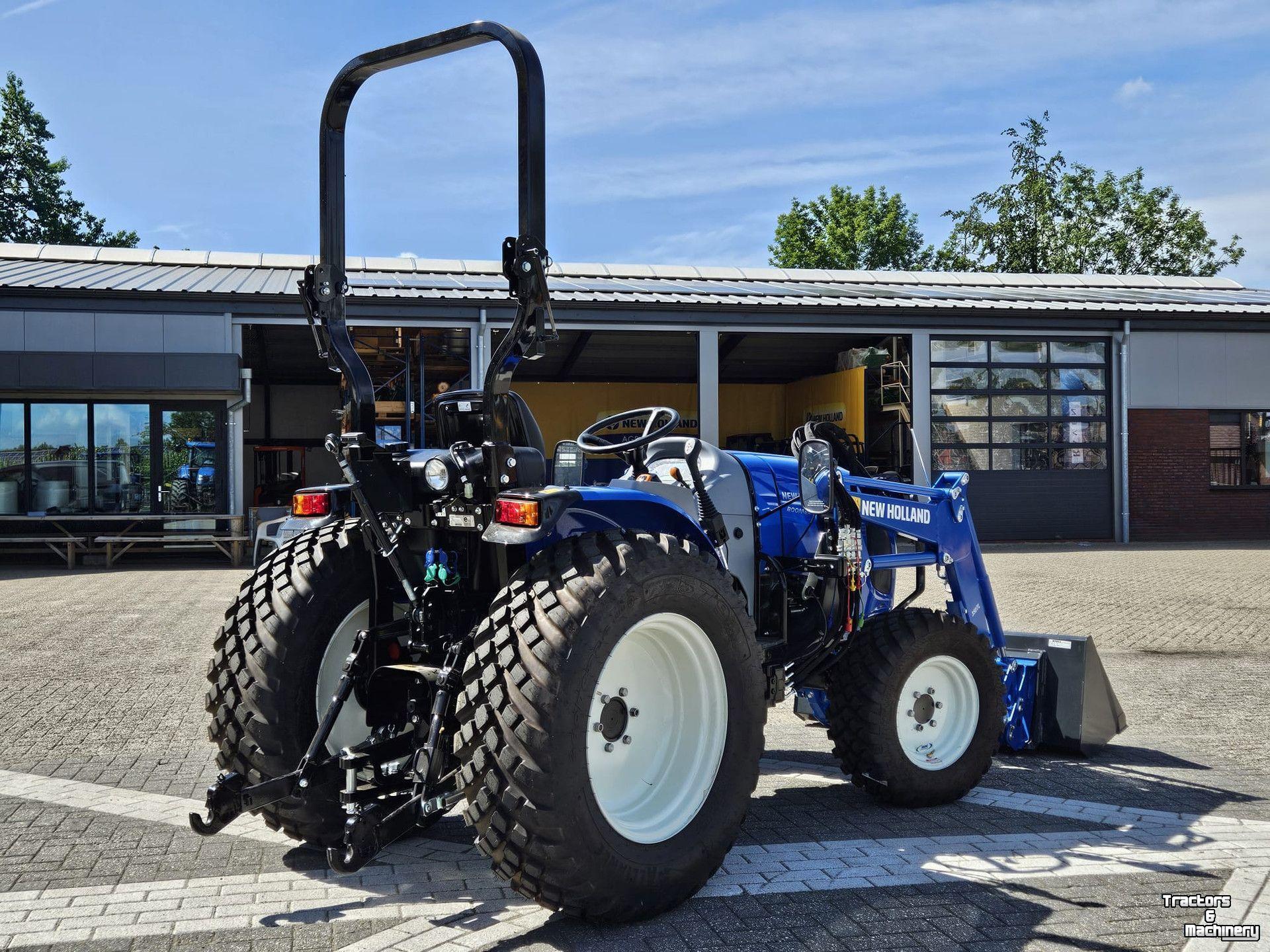 Smalspoor tractor New Holland Boomer 55 HST met voorlader