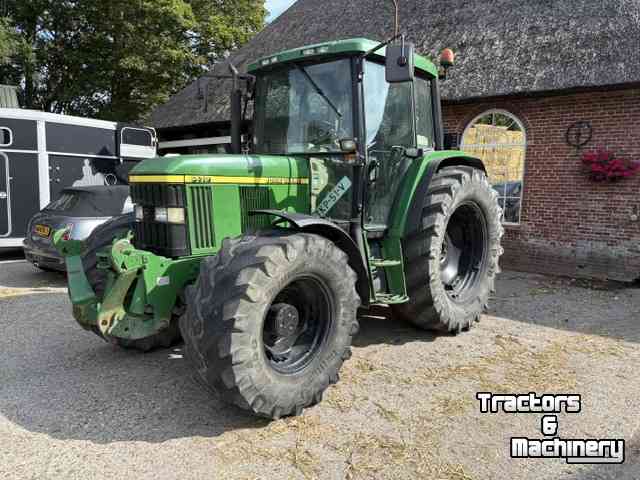Tractor / Trekker John Deere 6410